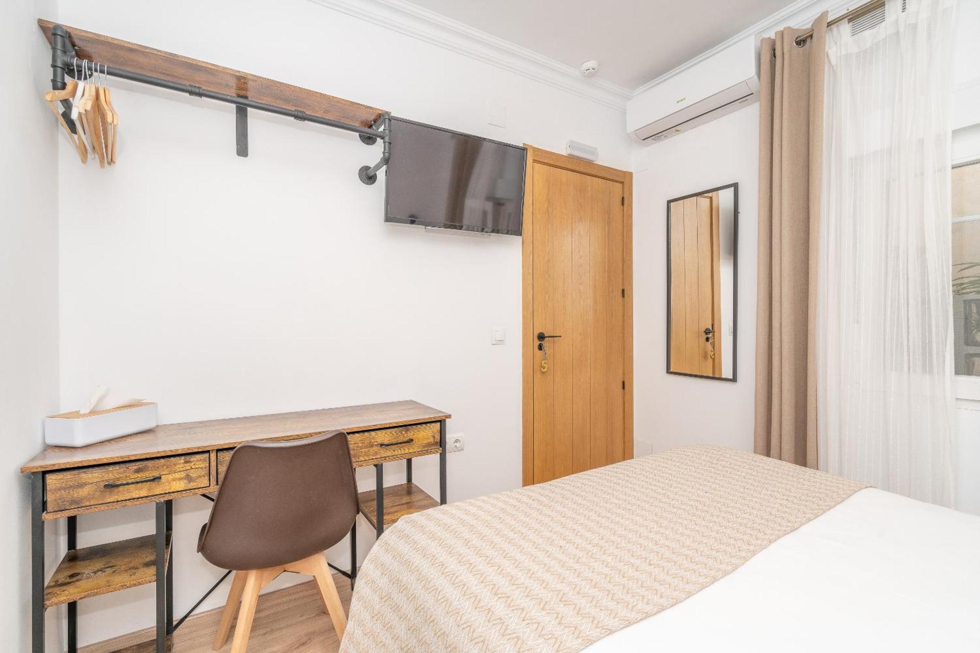 Las Brisas エステポナ 部屋 写真