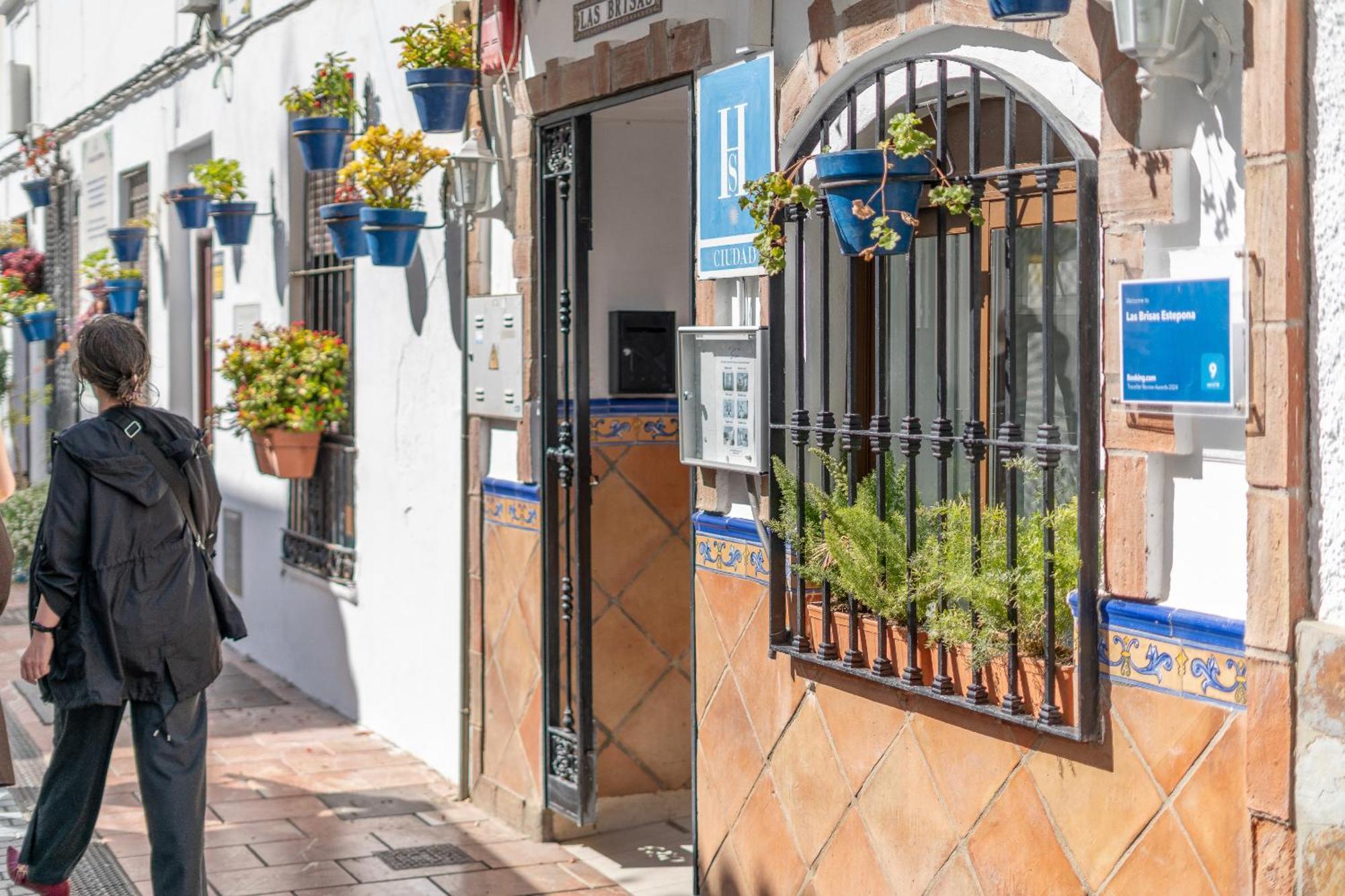 Las Brisas エステポナ エクステリア 写真