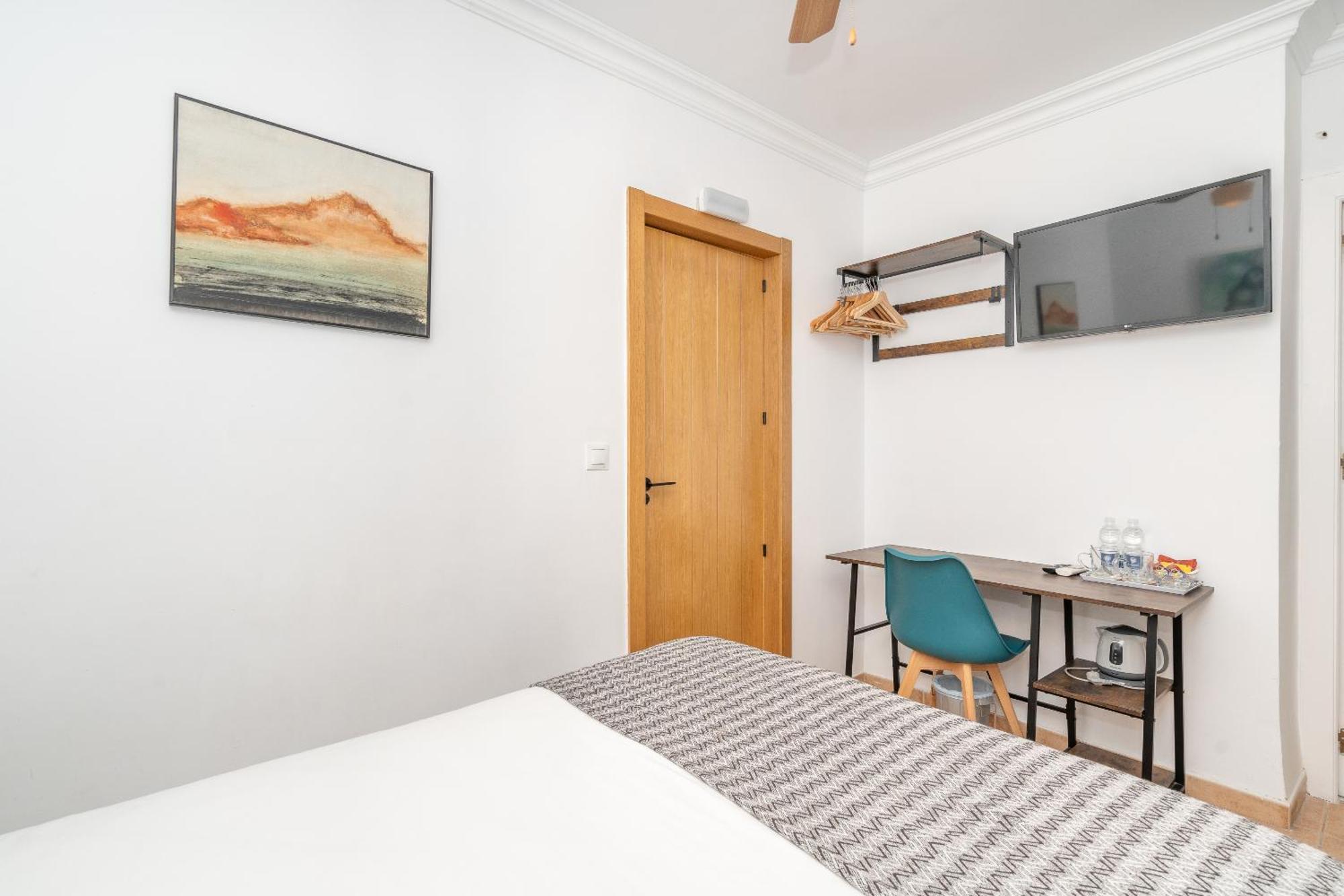 Las Brisas エステポナ 部屋 写真