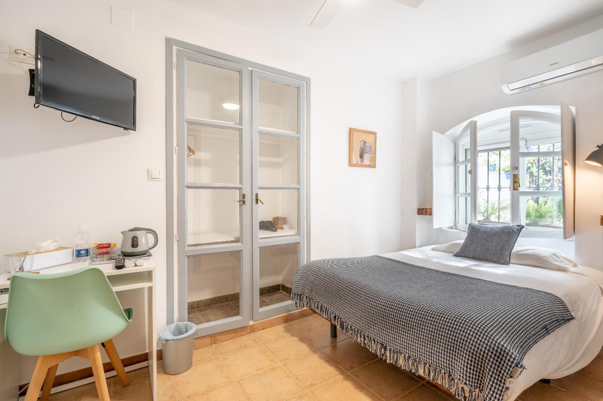 Las Brisas エステポナ 部屋 写真